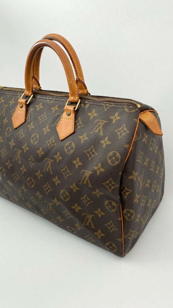 Louis Vuitton Speedy Size 35