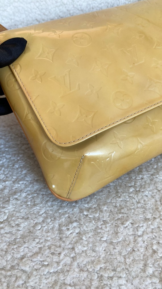 Louis Vuitton Vernis Shoulder Bag