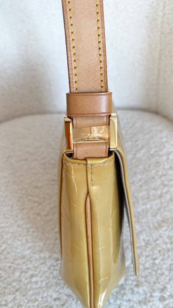 Louis Vuitton Vernis Shoulder Bag