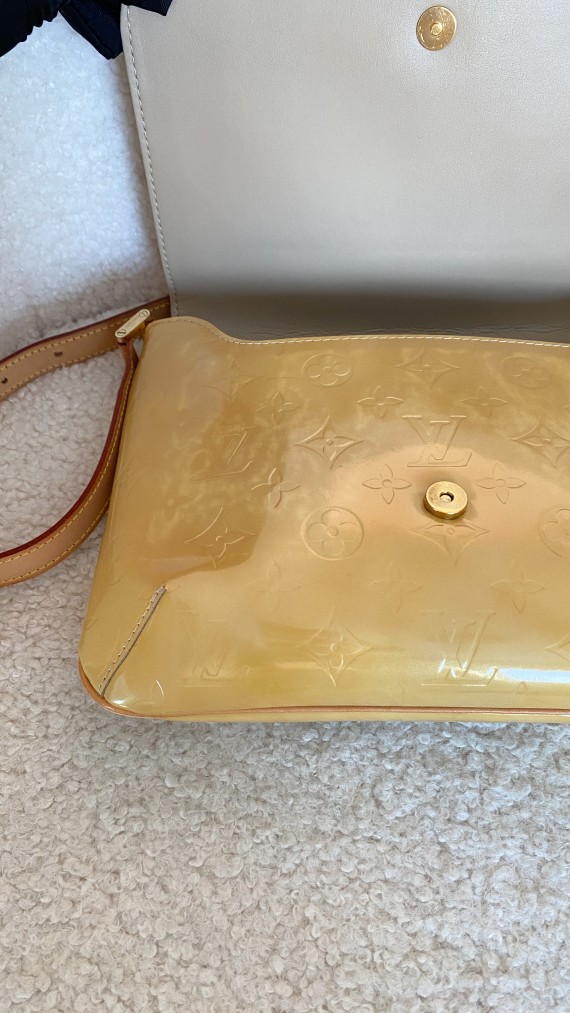 Louis Vuitton Vernis Shoulder Bag