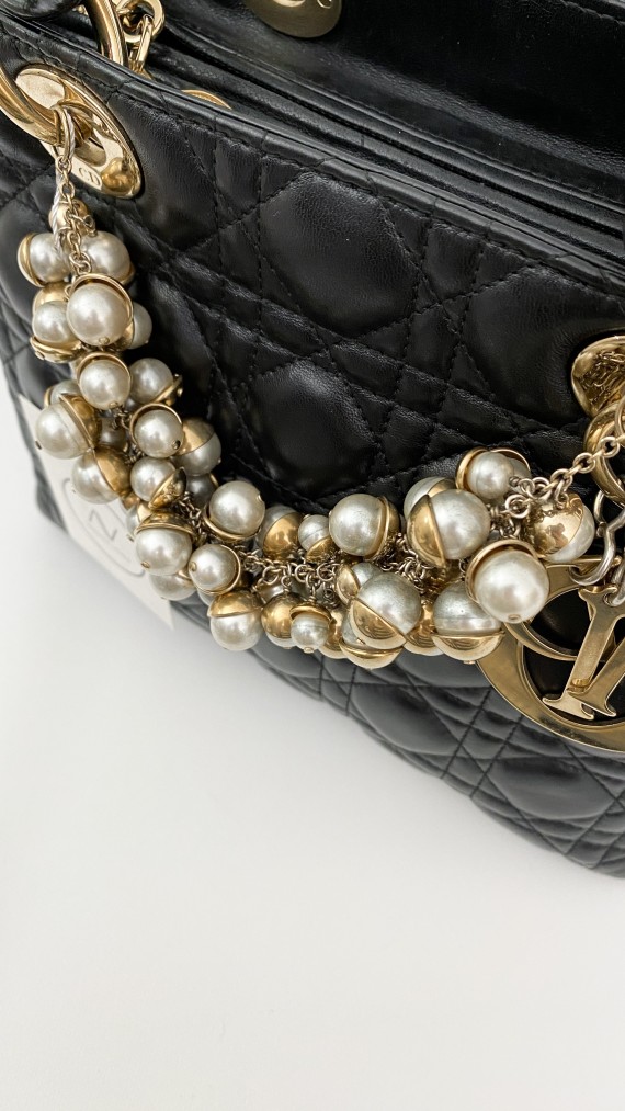 Lady Dior Medium Pearl Shoulder bag