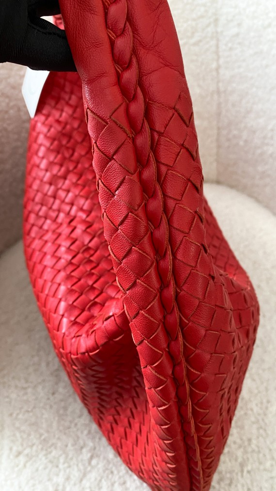 Bottega Veneta Hobo Bag Size Large