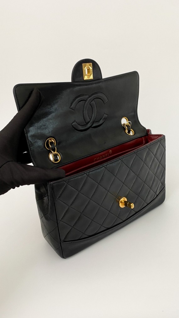 Chanel Classic Flap Bag m. Lommbok