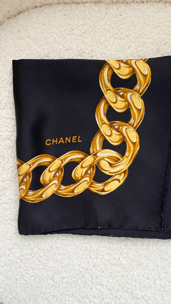 Chanel Silkeskjerf
