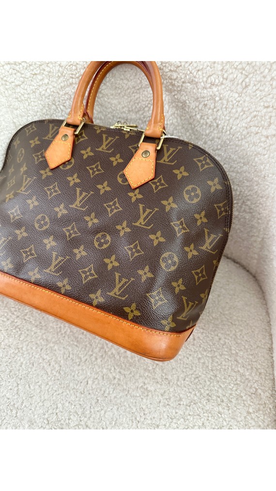 Louis Vuitton Alma PM Bag