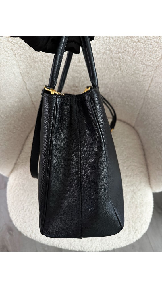 Prada Saffiano Galleria Shoulder Bag