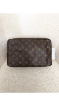 Louis Vuitton Toalettmappe Size 28