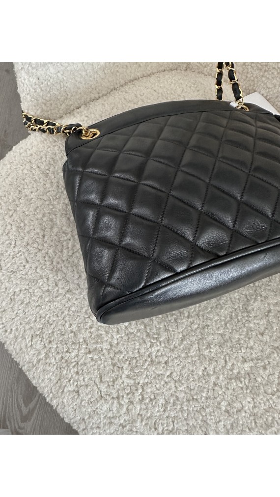 Vintage Chanel Shoulder Bag