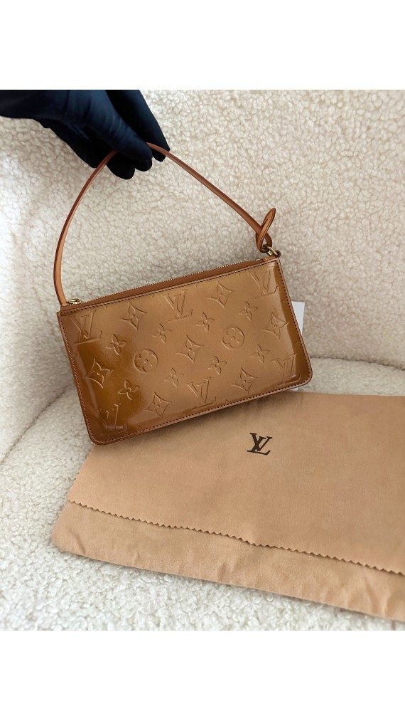 Louis Vuitton Vernis Pochette Bag