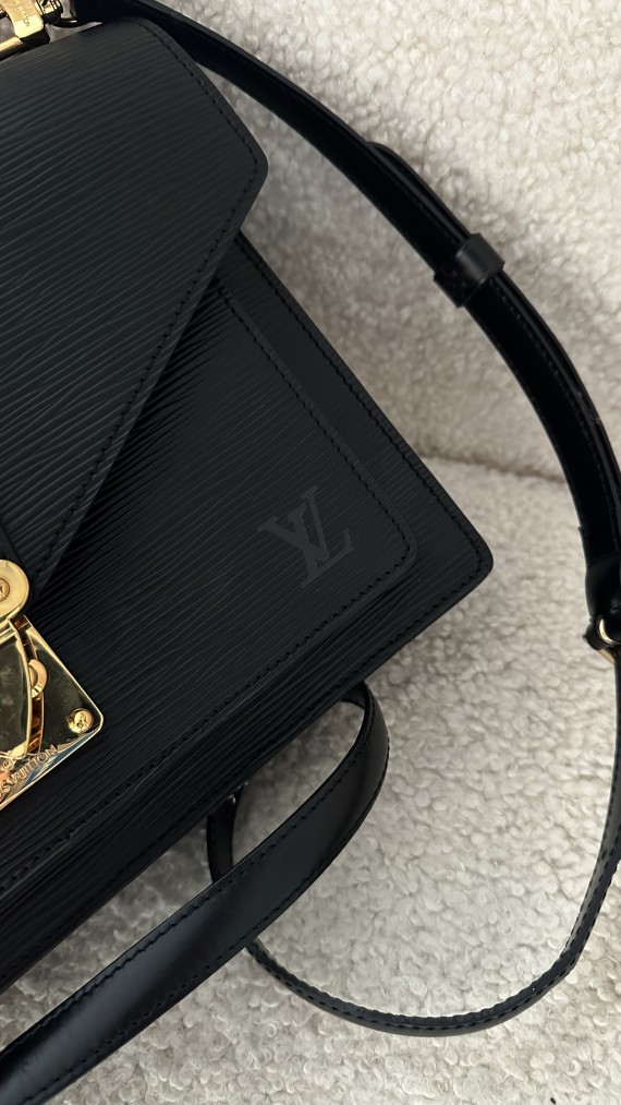 Louis Vuitton Monceau Shoulder Bag