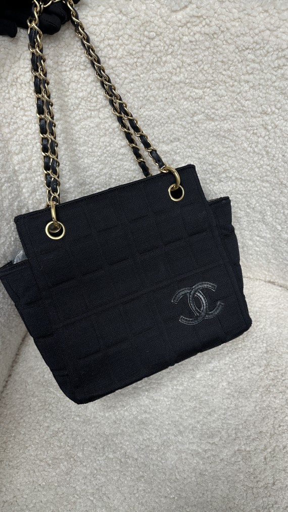 Vintage Chanel Chocolate Bar Bag