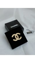 Chanel Brosje