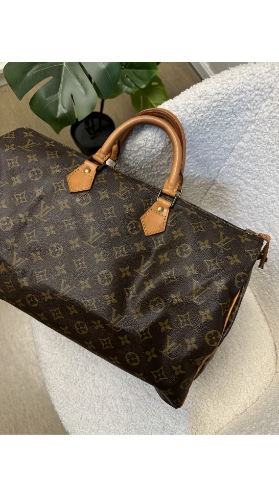 Louis Vuitton Speedy Size 40