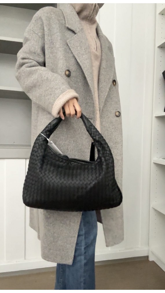 Bottega Veneta Hobo Bag Size Medium