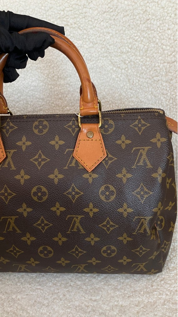 Louis Vuitton Speedy 30