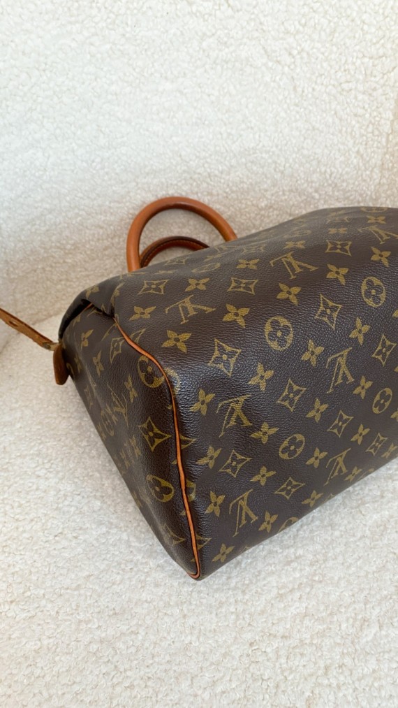 Louis Vuitton Speedy 30