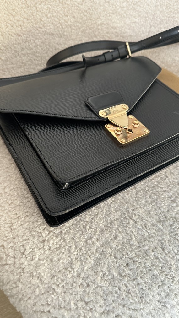 Louis Vuitton Monceau Shoulder Bag