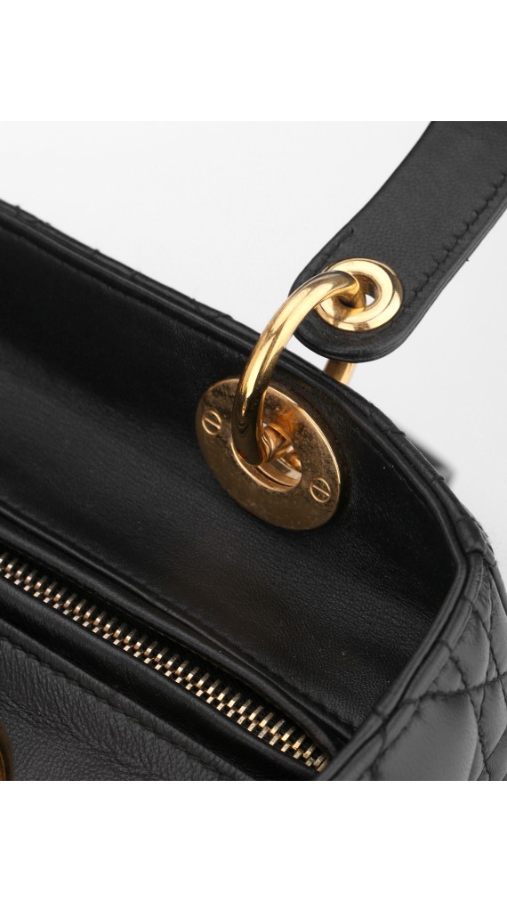 Lady Dior Shoulder Bag Medium)