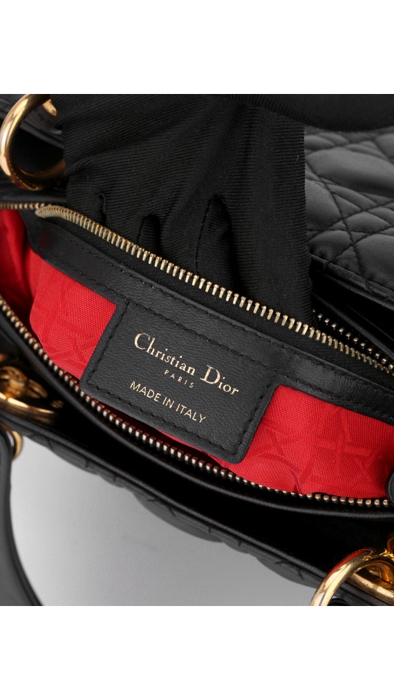 Lady Dior Shoulder Bag Medium)