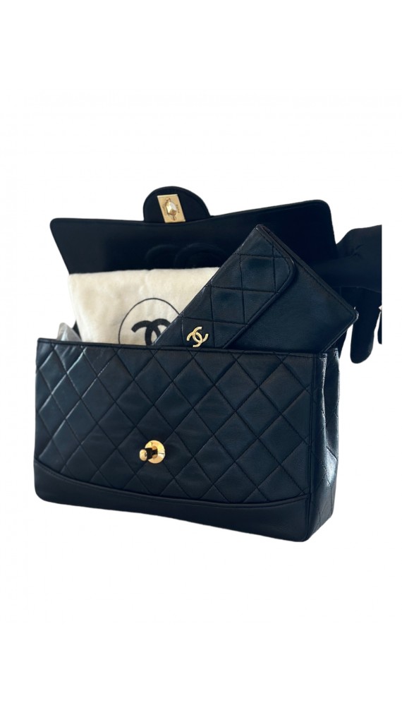 Chanel Single Flap Bag m clutch