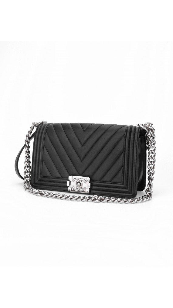 Chanel Chevrron Boy Shoulder Bag Size Medium