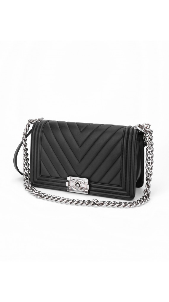 Chanel Chevrron Boy Shoulder Bag Size Medium