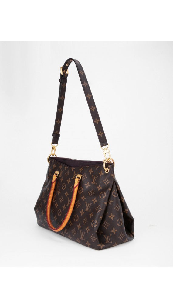 Louis Vuitton Pallas Shoulder Bag