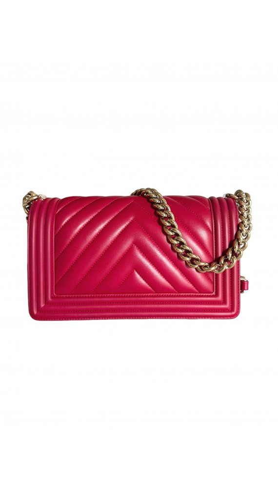 Chanel Boy Bag i Chevron-skinn