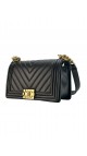 Chanel Boy Bag i Chevron Lammeskinn Shoulder Bag