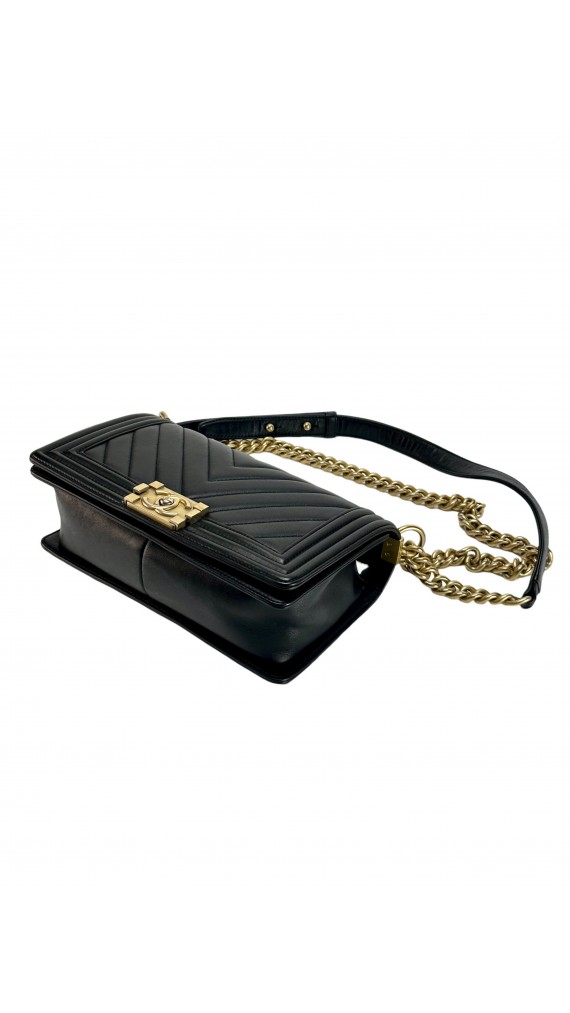 Chanel Boy Bag i Chevron Lammeskinn Shoulder Bag