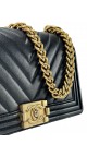 Chanel Boy Bag i Chevron Lammeskinn Shoulder Bag