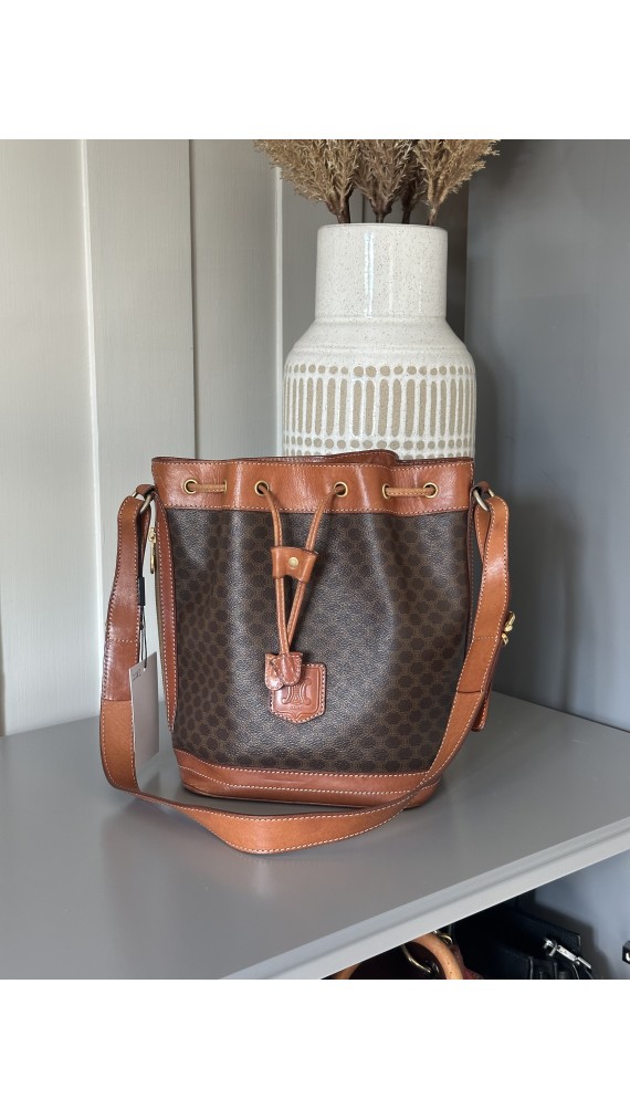 Celine Vintage Bucket Bag i Mørkbrunt Monogram Lerret