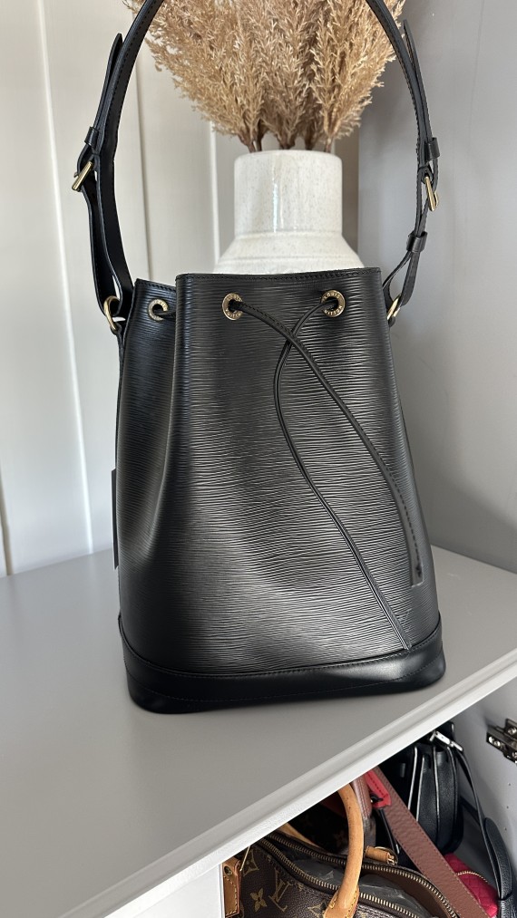 Louis Vuitton Noé Epi Shoulder Bag