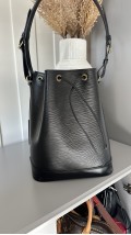 Louis Vuitton Noé Epi Shoulder Bag