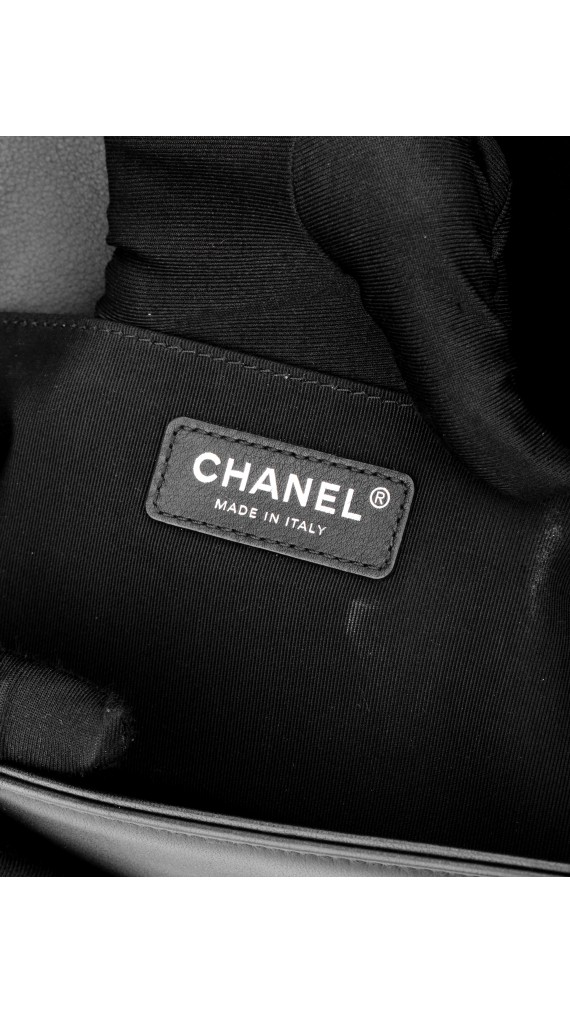 Chanel Boy Bag i Sort Glitrende Tweed Size Medium