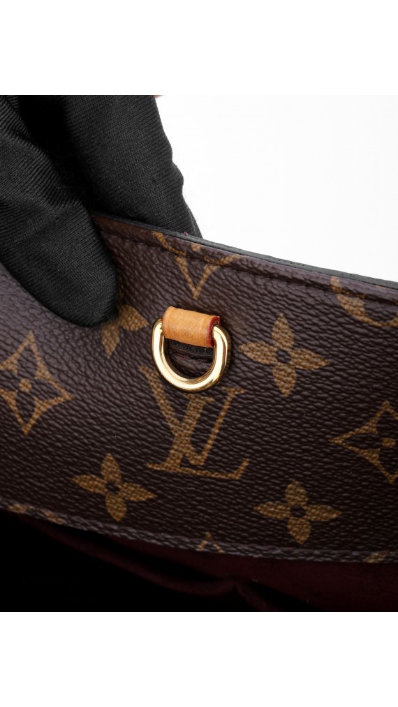 Louis Vuitton Montaigne GM Shoulder Bag