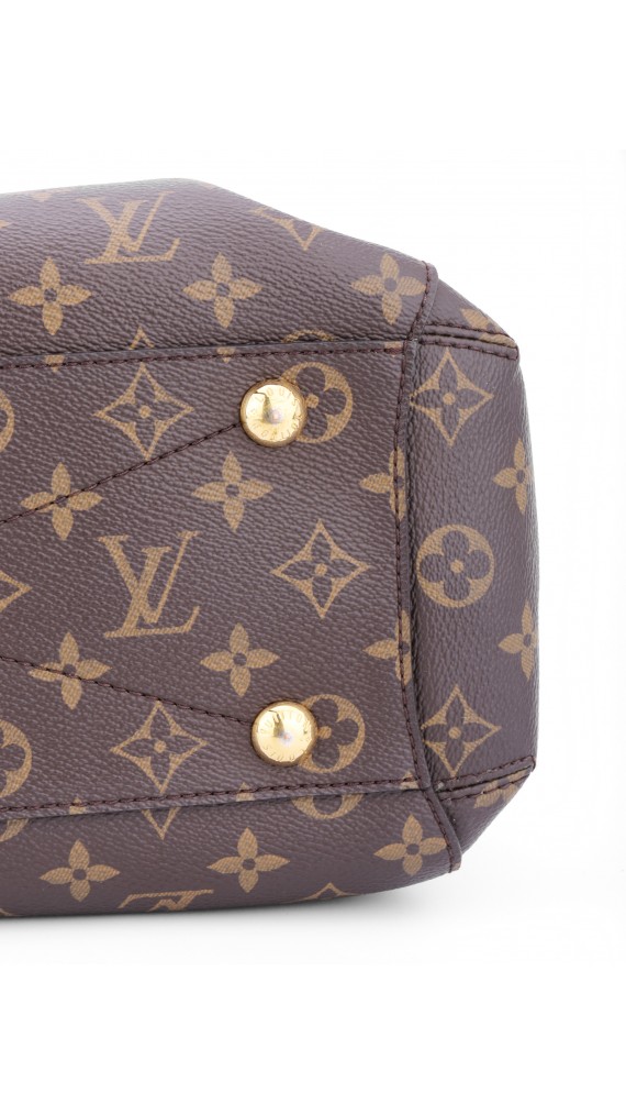 Louis Vuitton Montaigne GM Shoulder Bag