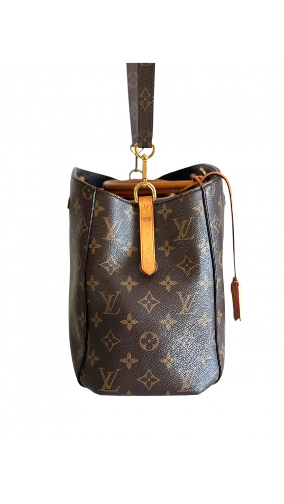 Louis Vuitton Montaigne GM Shoulder Bag