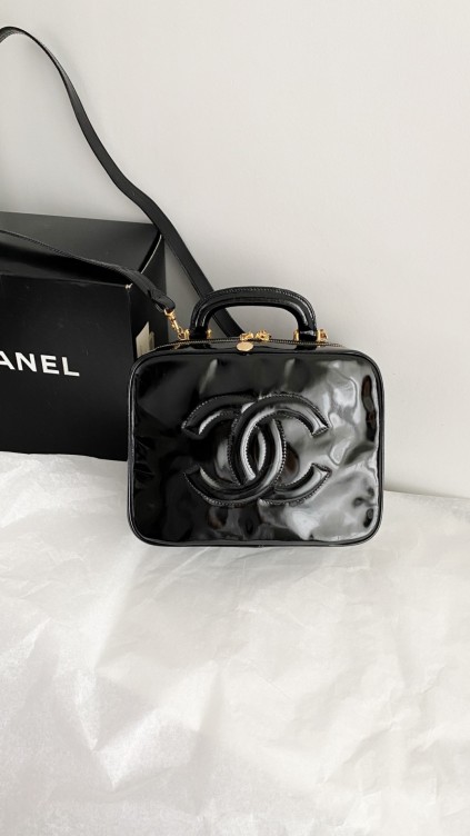 Chanel Vanity Case Bag i Patent Lær