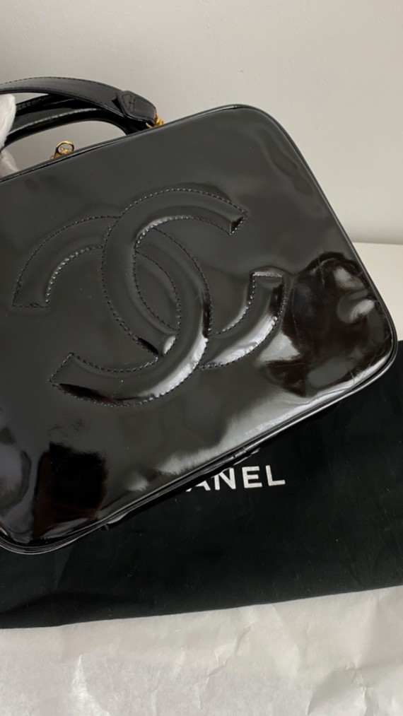 Chanel Vanity Case Bag i Patent Lær