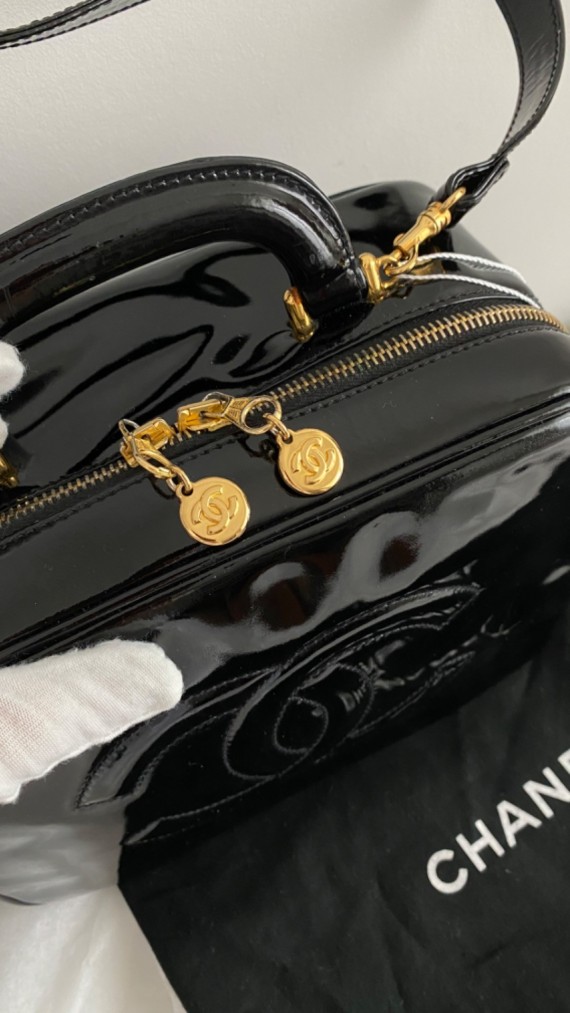 Chanel Vanity Case Bag i Patent Lær