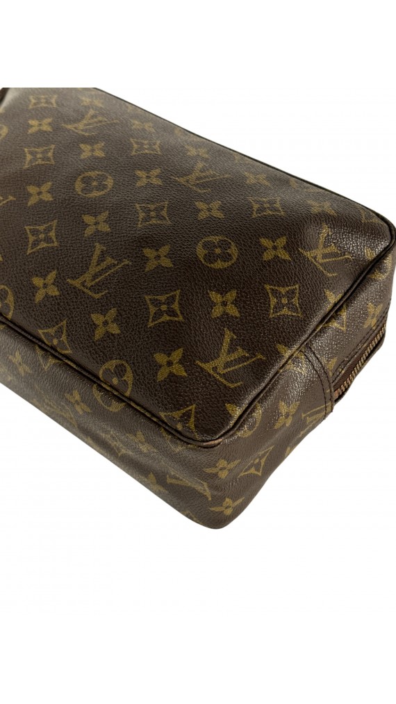 Louis Vuitton Trousse Toilette monogram Size 26