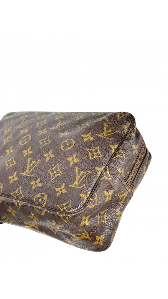 Louis Vuitton Trousse Toilette monogram Size 26.