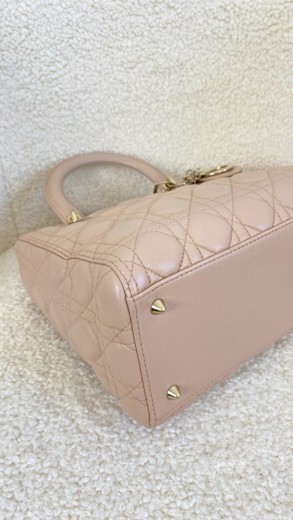 Lady Dior Medium Rose Beige m. GHW