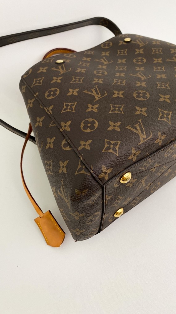 Louis Vuitton Montaigne MM