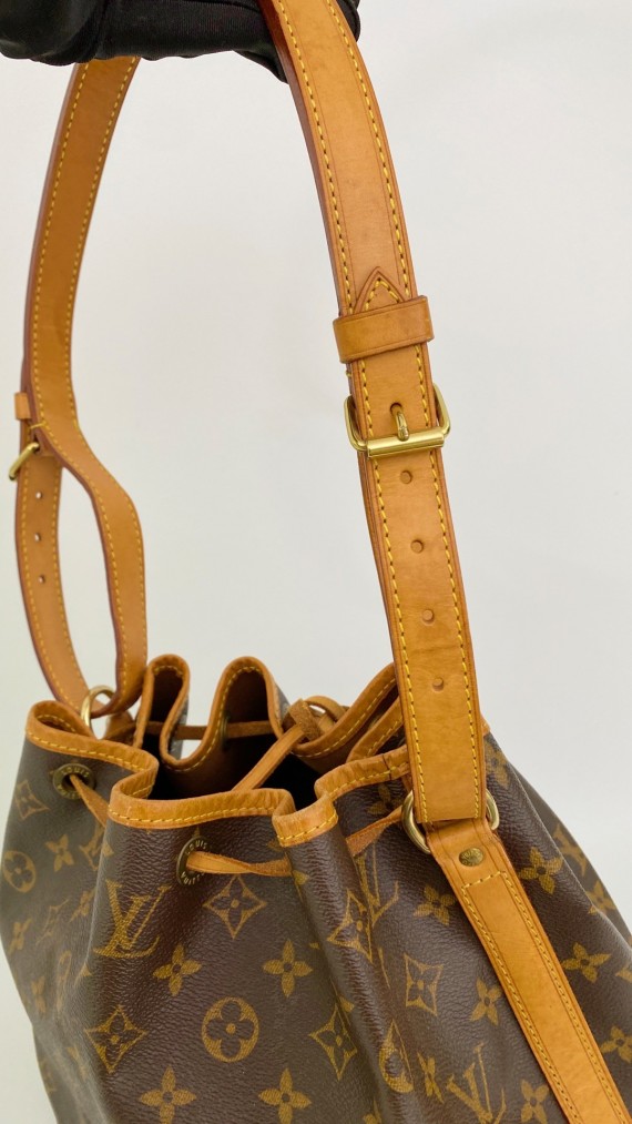 Louis Vuitton Noé Petit Shoulder bag