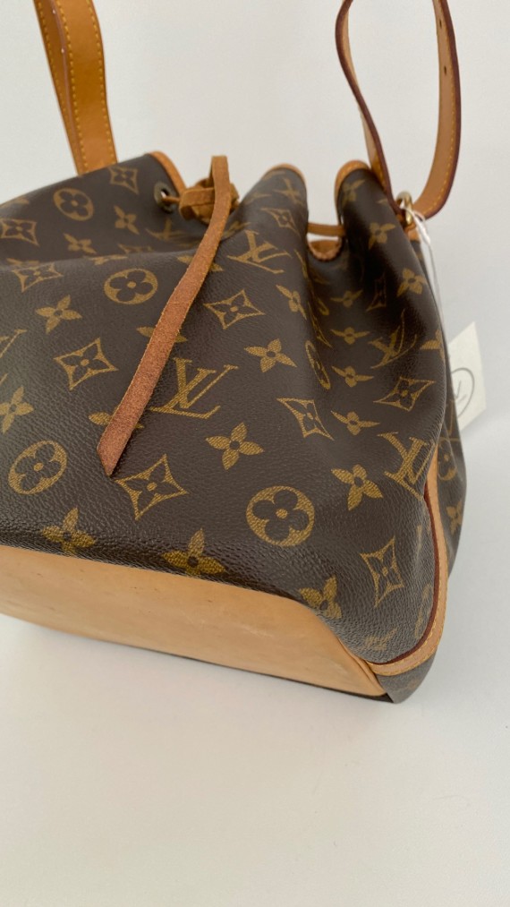 Louis Vuitton Noé Petit Shoulder bag