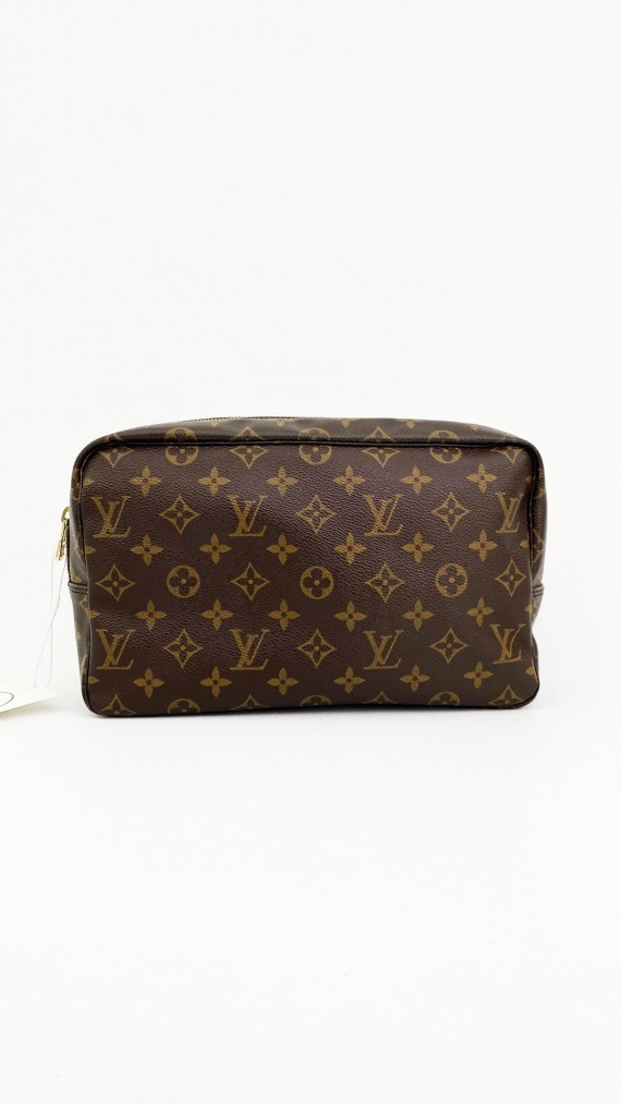 Louis Vuitton Trousse Toilette monogram Size 28.