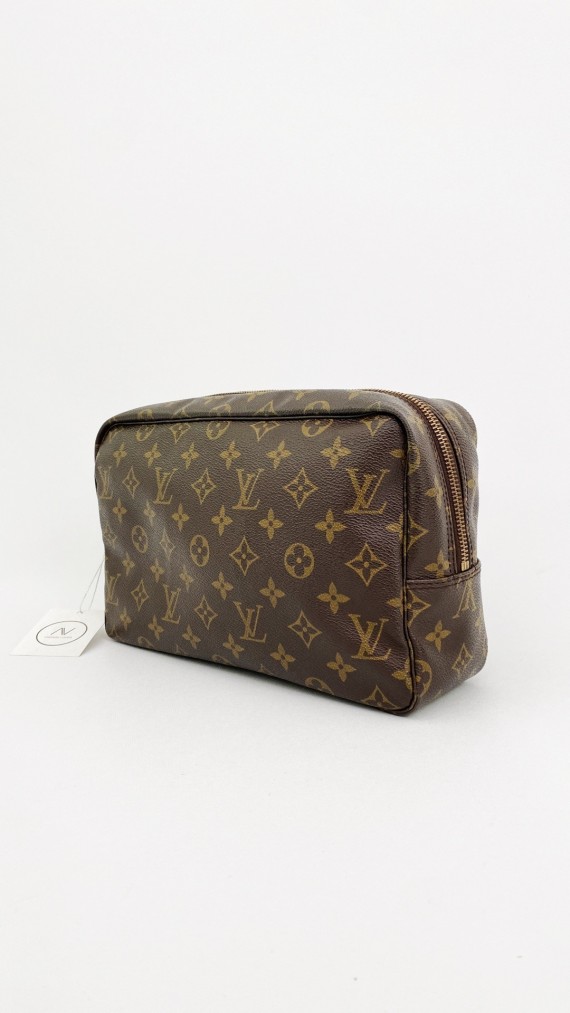 Louis Vuitton Trousse Toilette monogram Size 28.